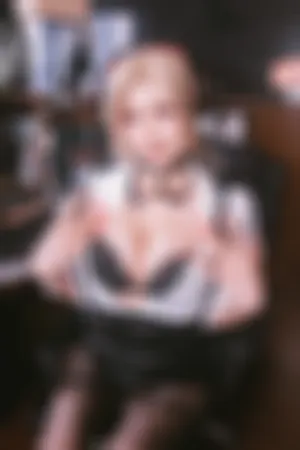 [Cosplay]角色扮演 性感白T 黑短裙 喀琅施塔得