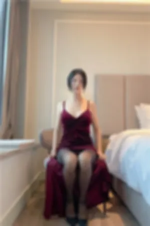 [WeiboGirl]微博红人 定制系列 黑丝长裙