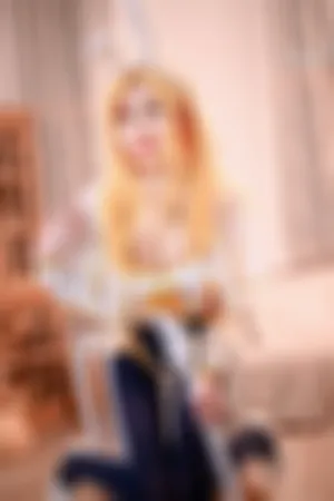 [Cosplay]角色扮演 白色 高叉连体衣 光辉兔女郎