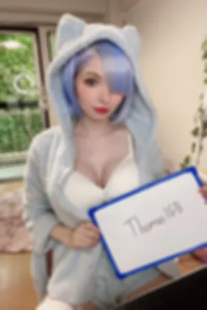 [WeiboGirl]微博红人 灰色 绒毛睡衣 白丝袜 Fansigns(Mirrored)