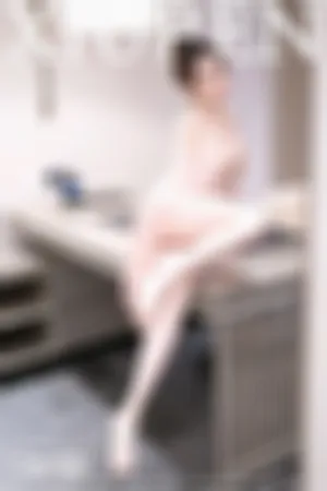 [XiuRen]秀人网 2024.01.08 No.7927 白色露肩衣长裙 粉色情趣内衣 酒店 全果