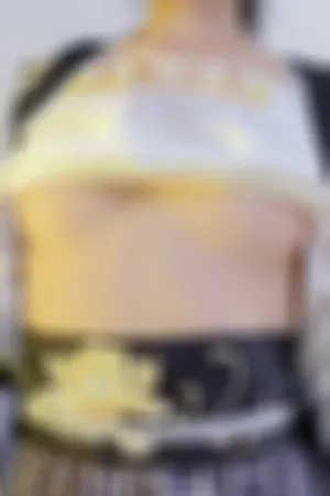 [WeiboGirl]微博红人 黑色外衣 性感吊带 超薄白丝 小樱试拍