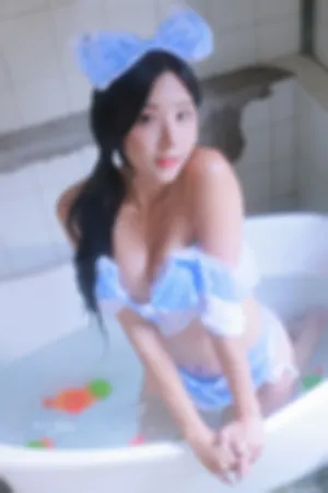 [WeiboGirl]微博红人 浴室 女仆装 灰色短毛衣 Underwear03