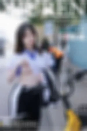 [XiuRen]秀人网 2024.01.19 No.7994 学妹制服 公交车场景拍摄