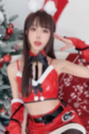 [Cosplay]角色扮演 红色 短裙套装 闪亮黑丝 圣诞兔