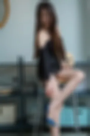 [WeiboGirl]微博红人 私房 性感 黑色 连衣短裙 超薄肉丝 前凸后翘