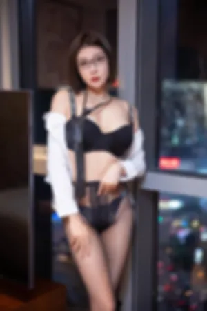 [FuLi]米友福利 性感白T 黑皮短裙 超薄黑丝 女教师