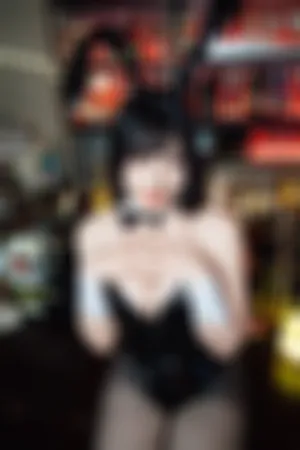 [WeiboGirl]微博红人 酒吧 性感 黑色 皮质 低胸连体衣 黑胶兔兔2