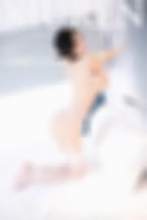 [XiuRen]秀人网 2024.03.05 No.8182 露肩连衣短裙 粉色蕾丝内衣