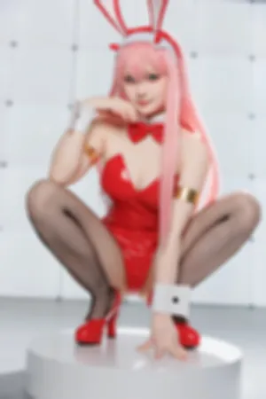 [Cosplay]角色扮演 兔女郎装扮 红色 皮质连体衣 Zero_Two