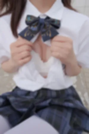 [WeiboGirl]微博红人 户外 性感白T 格子短裙 月下002小夜