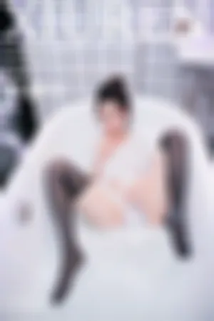 [XiuRen]秀人网 2024.03.25 No.8283 白色连衣裙 黑丝 浴缸湿身