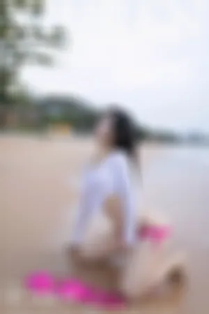 [XiuRen]秀人网 2024.04.03 No.8341 泰国旅拍 海滩场景 玫红内衣 湿身凸点