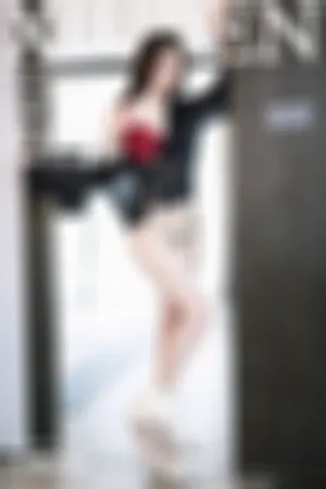 [XiuRen]秀人网 2024.04.08 No.8354 哈尔滨旅拍 高挑御姐 OL装扮