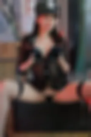 [Cosplay]角色扮演 黑色 薄透服饰 皮质内衣 黑丝袜 女警制服 制服女孩