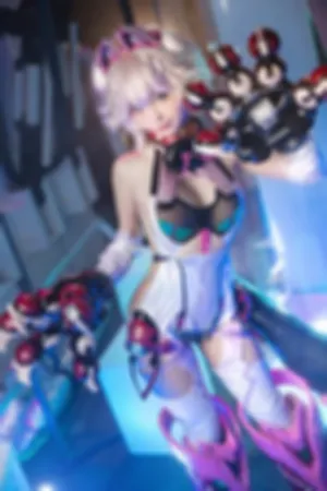 [Cosplay]角色扮演 交错战线 乔安妮·梅伊 LYNX 绯猁