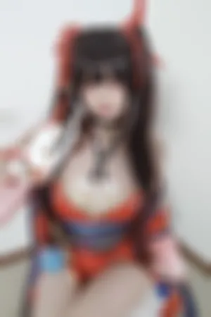 [Cosplay]角色扮演 红色薄纱短裙 黑色内衣 自拍花火