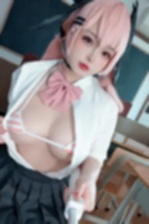 [FuLi]米友福利 私房脱制服露粉色三点式内衣秀丰腴身材诱惑写真 下江小春JK