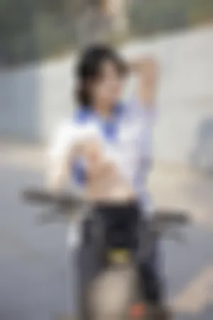 [FuLi]米友福利 xiuren秀人网 大尺度私拍 学生妹公交车