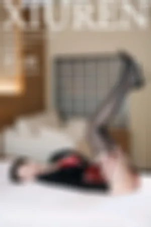 [XiuRen]秀人网 2025.03.19 No.10039 黑色 短裙 衬衫 黑丝