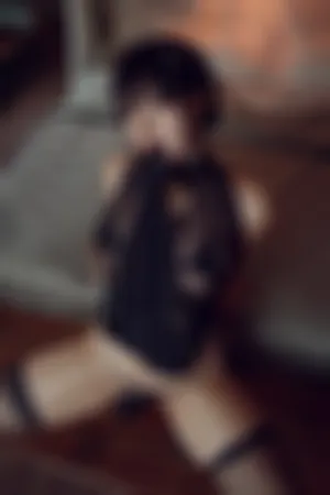 [FuLi]米友福利 薄透情趣旗袍 黑色内衣 黑丝袜 靡烟旗袍