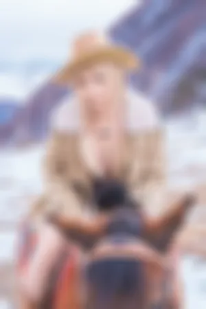 [Cosplay]角色扮演 骑马 猎人