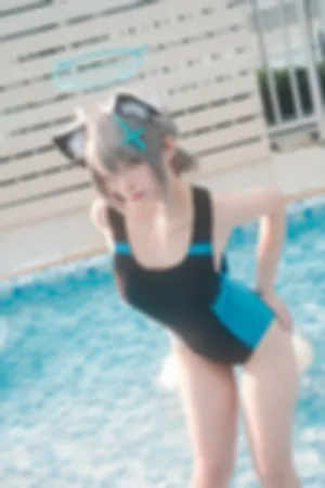 [Cosplay]角色扮演 白子泳装