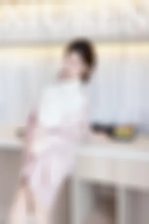 [XiuRen]秀人网 2025.09.04 No.10728 粉色ol制服 诱人肉色丝袜