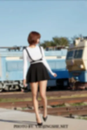 [YaoJingShe]妖精社 T2042 逆光车站