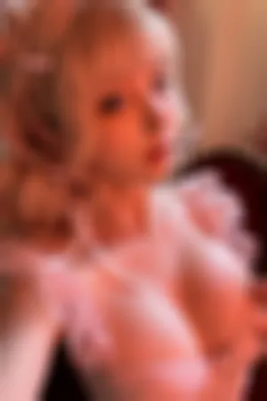 [Cosplay]角色扮演 金发蝴蝶结