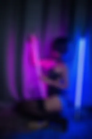 [Cosplay]角色扮演 透明死库水和白T