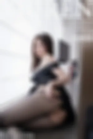 [XiuRen]秀人网 2025.10.16 No.10878 黑色连衣短裙