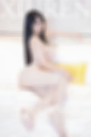 [XiuRen]秀人网 2025.11.04 No.10945 紫色连衣裙