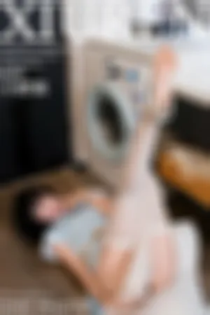 [XiuRen]秀人网 2025.11.18 No.11000 蓝色 T恤 白色 丝袜